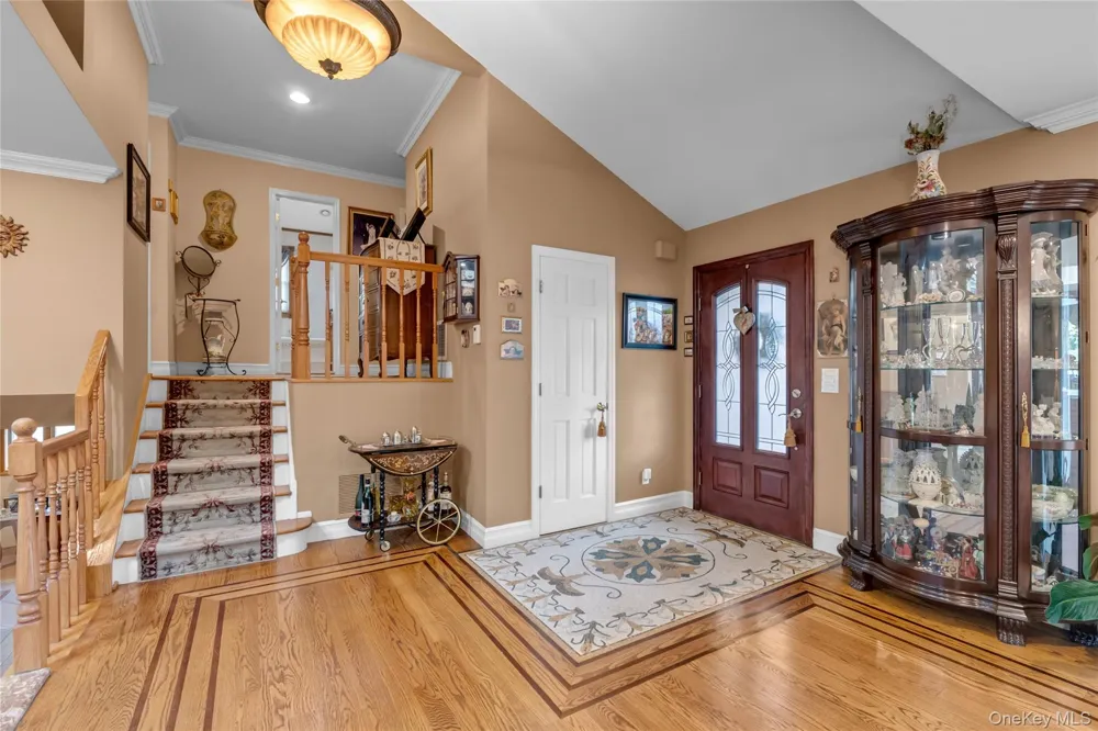936 Stratford Court Westbury, NY 11590