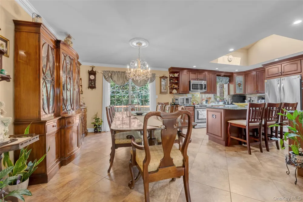 936 Stratford Court Westbury, NY 11590