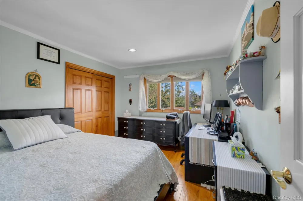 936 Stratford Court Westbury, NY 11590