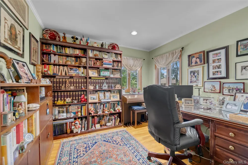 936 Stratford Court Westbury, NY 11590