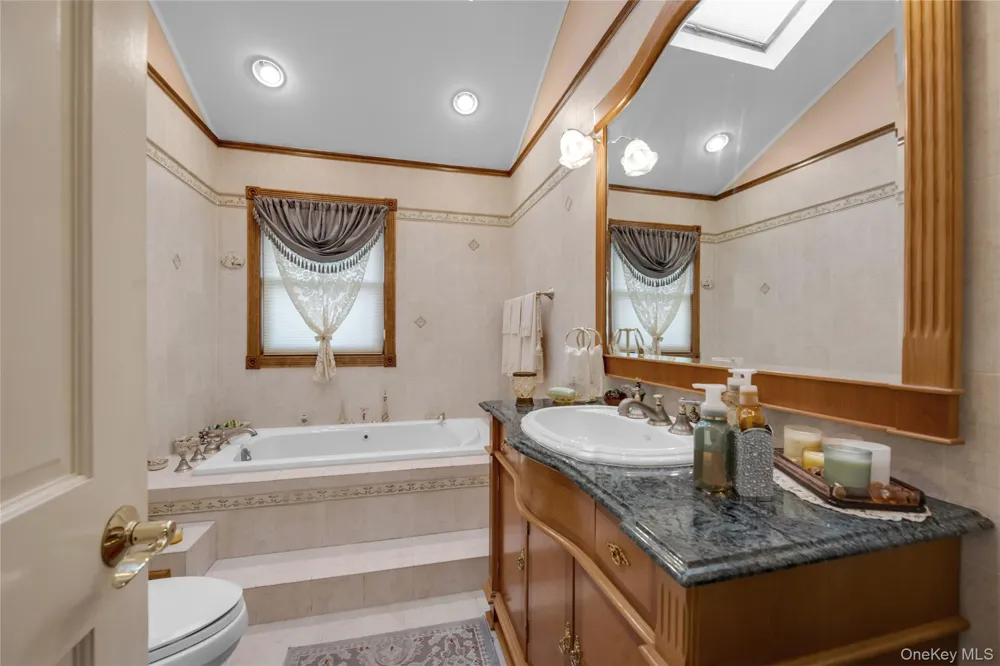936 Stratford Court Westbury, NY 11590