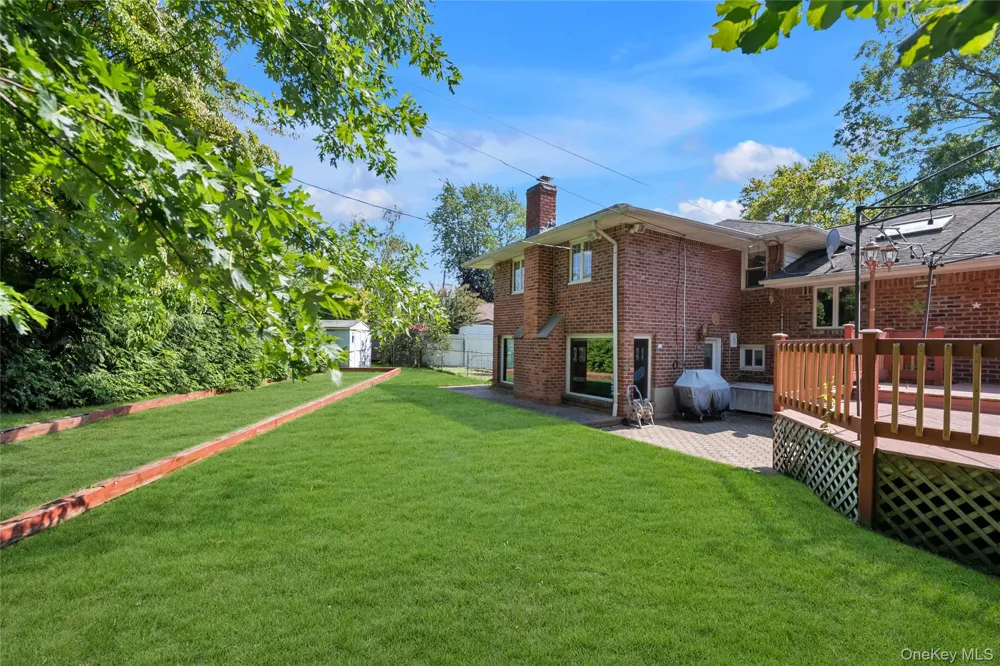 936 Stratford Court Westbury, NY 11590
