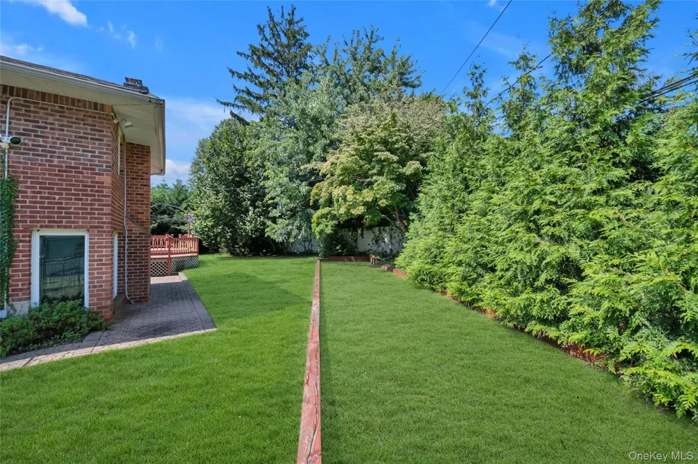 936 Stratford Court Westbury, NY 11590