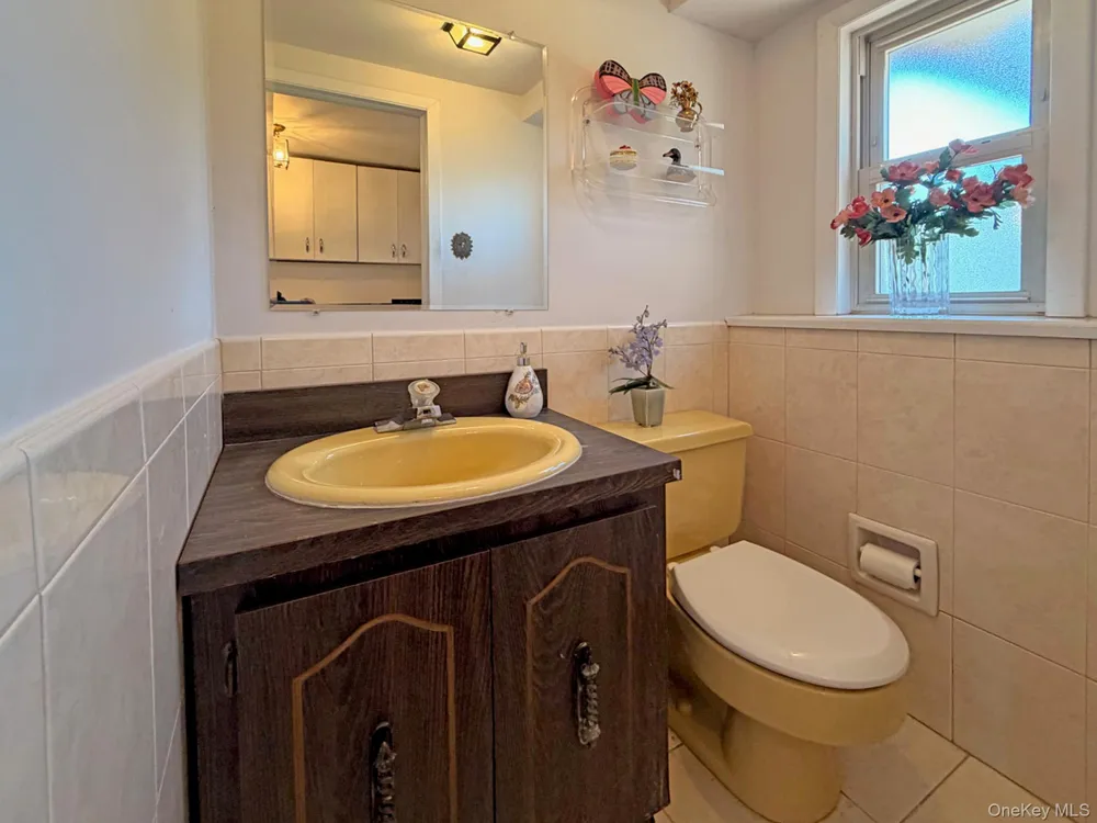 51 Eileen Avenue Plainview, NY 11803