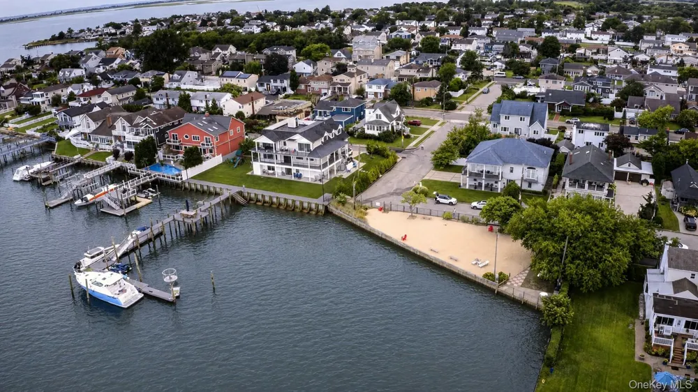 1 North Drive Baldwin Harbor, NY 11510