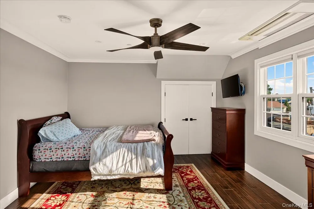 1 North Drive Baldwin Harbor, NY 11510