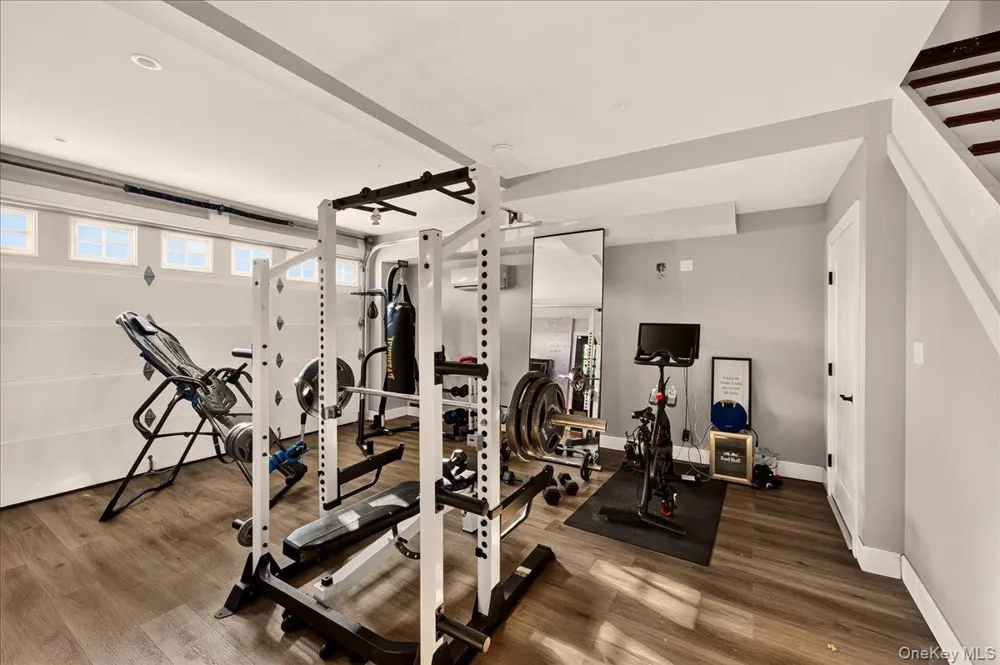 1 North Drive Baldwin Harbor, NY 11510