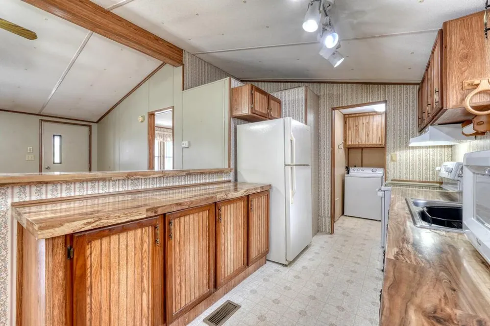 240 Ruby Lake Drive N Hiawassee, GA 30546