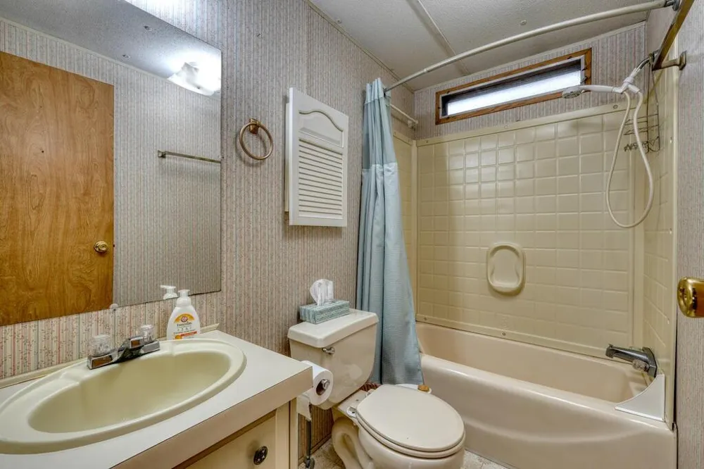 240 Ruby Lake Drive N Hiawassee, GA 30546