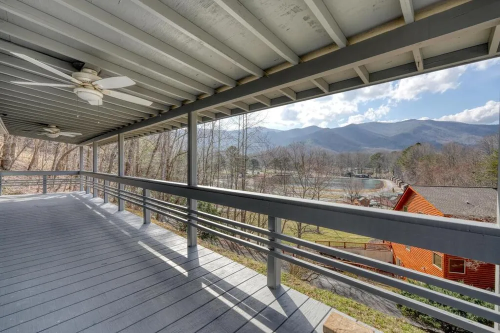 240 Ruby Lake Drive N Hiawassee, GA 30546