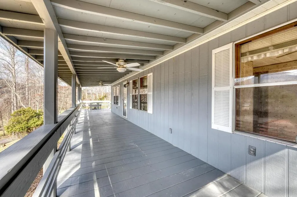 240 Ruby Lake Drive N Hiawassee, GA 30546