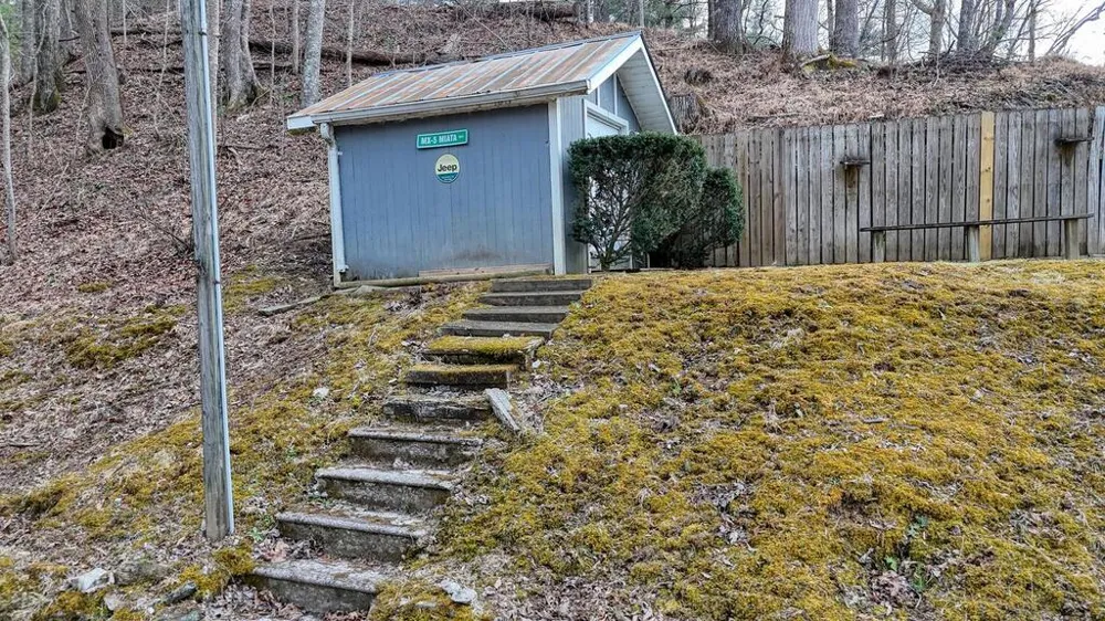 240 Ruby Lake Drive N Hiawassee, GA 30546