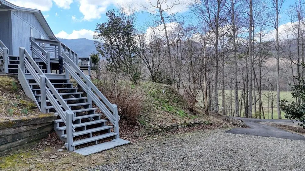 240 Ruby Lake Drive N Hiawassee, GA 30546