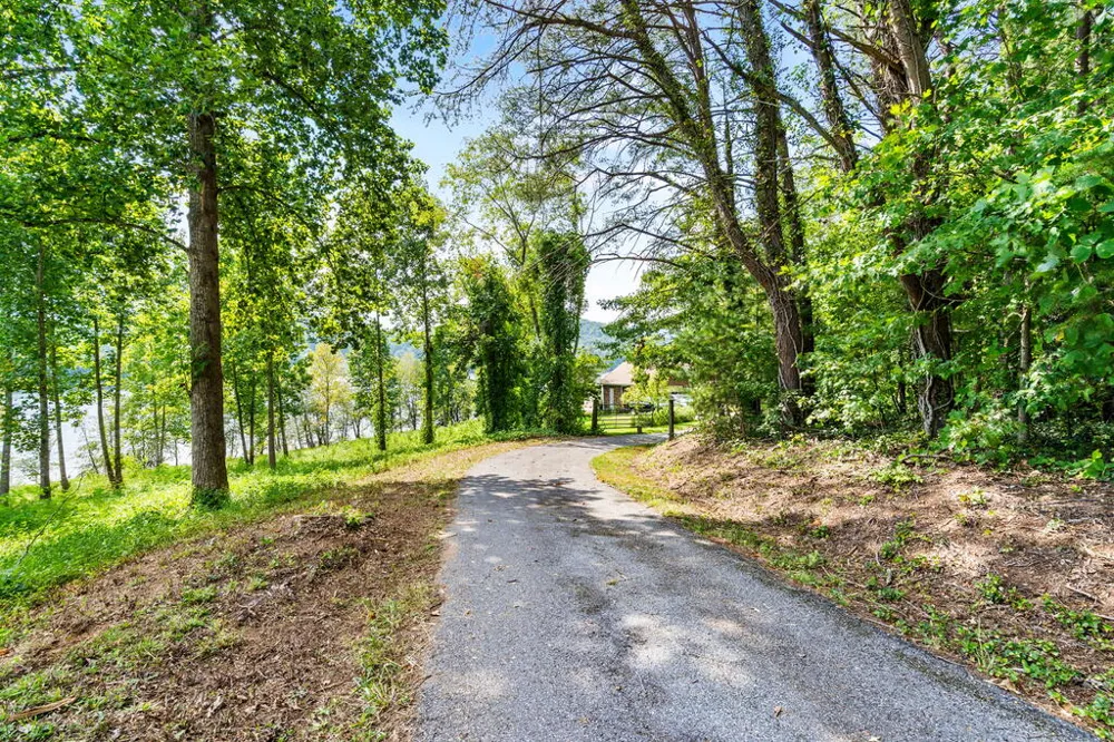 314 Lakeside Drive Hiawassee, GA 30546