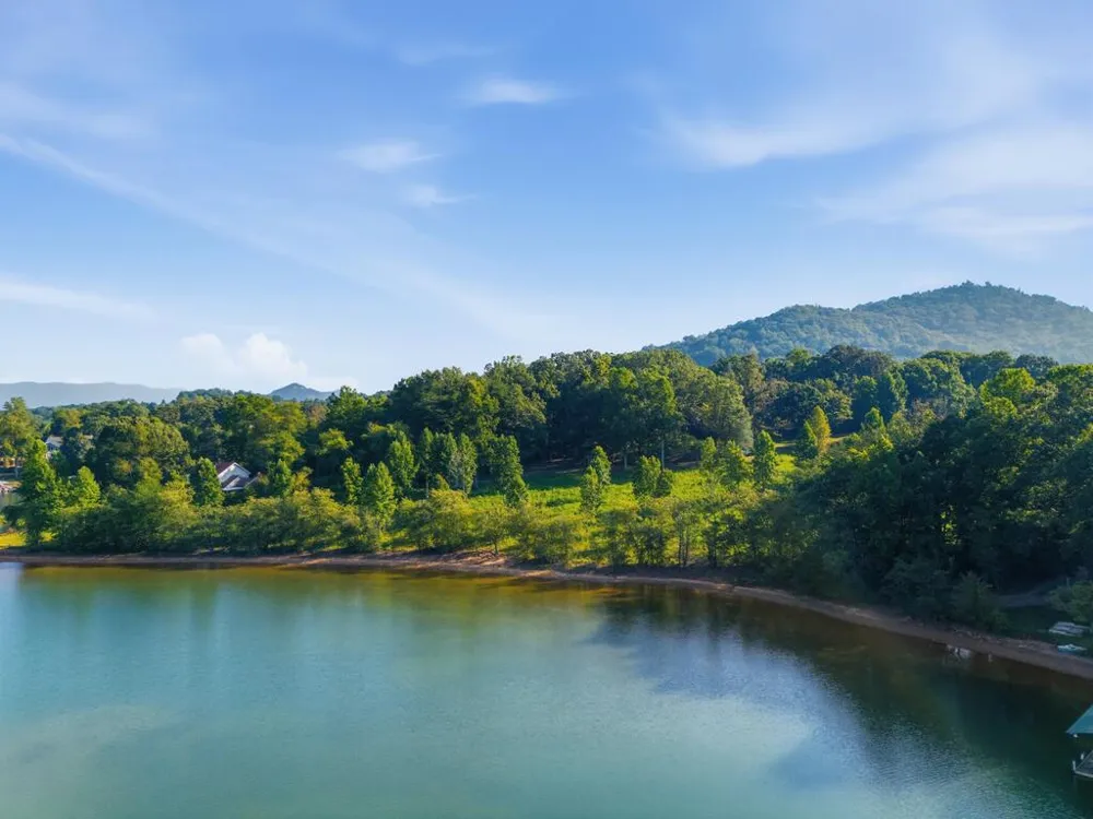 314 Lakeside Drive Hiawassee, GA 30546
