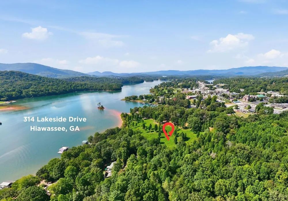 314 Lakeside Drive Hiawassee, GA 30546