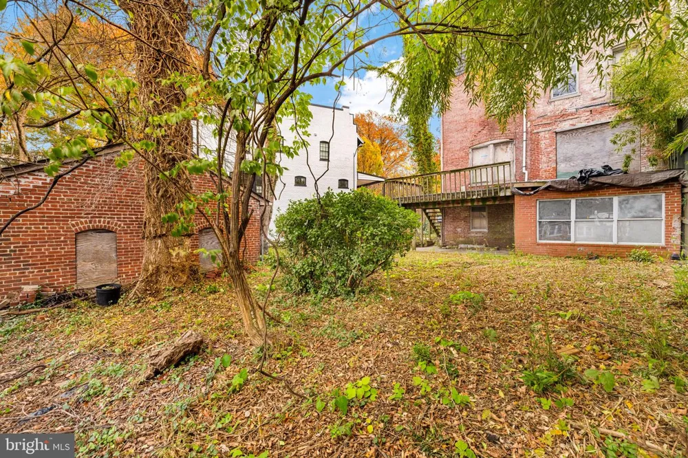 3222 19TH STREET NW Washington, DC 20010