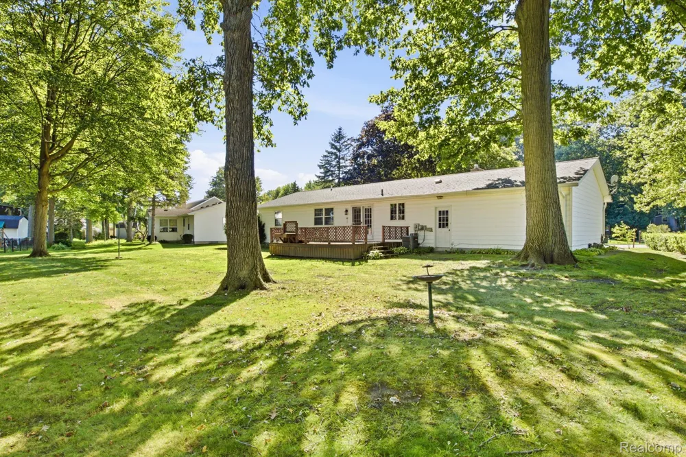 1829 Connecticut Avenue Marysville City, MI 48040