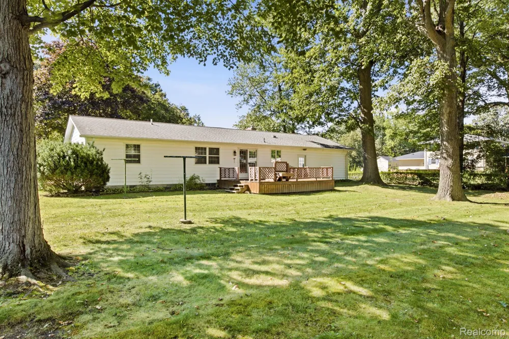 1829 Connecticut Avenue Marysville City, MI 48040