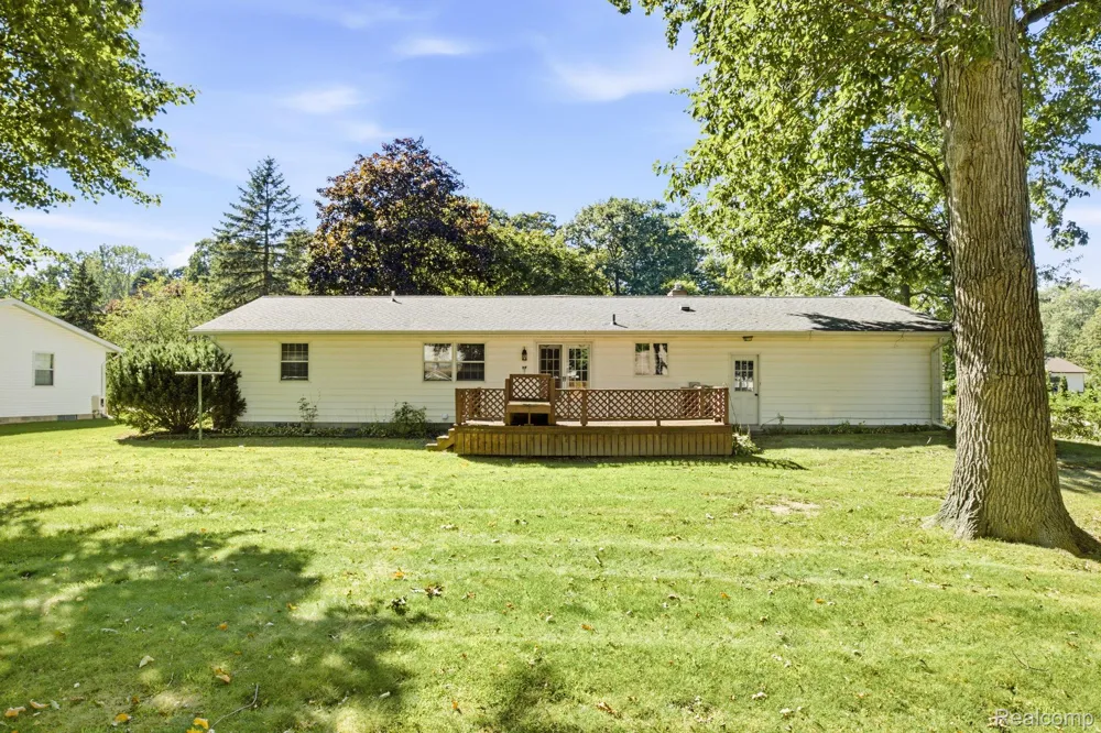 1829 Connecticut Avenue Marysville City, MI 48040