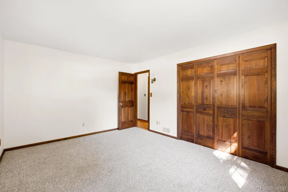 1829 Connecticut Avenue Marysville City, MI 48040