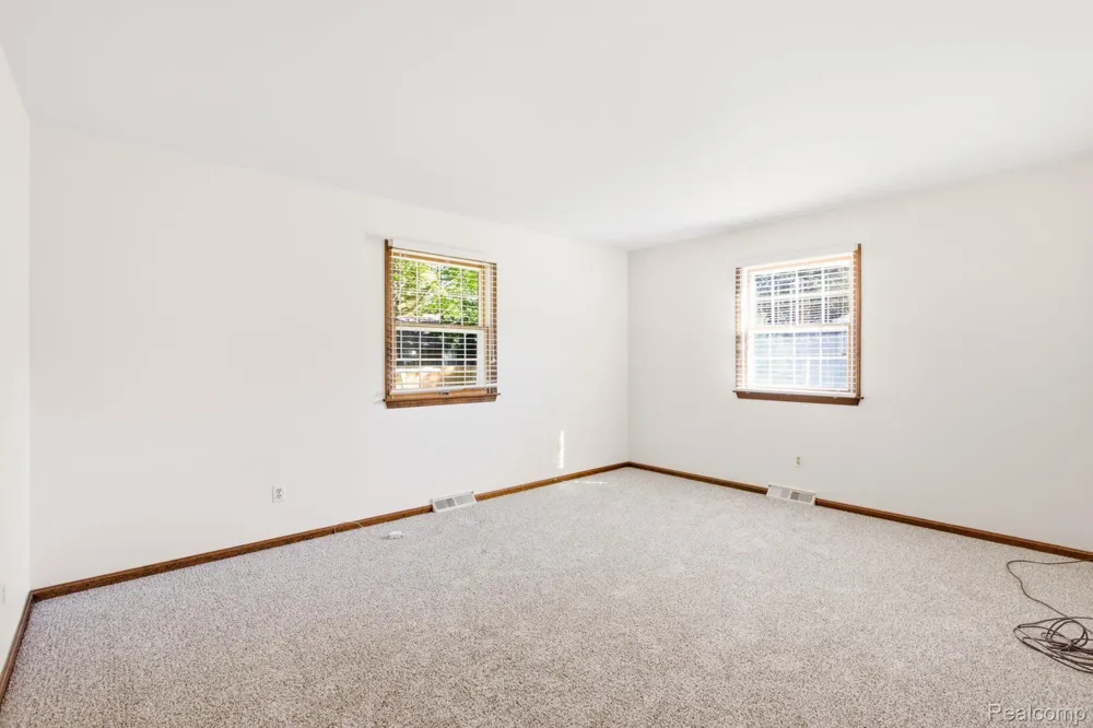 1829 Connecticut Avenue Marysville City, MI 48040