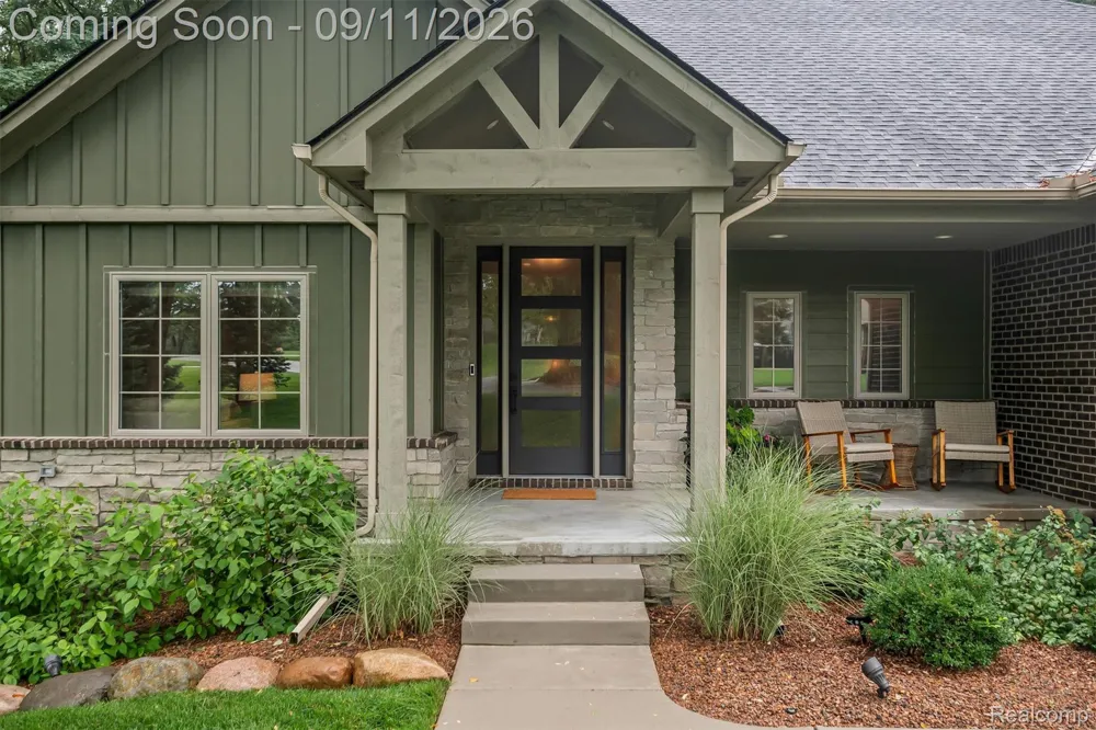 1220 Lacrosse Trail Oxford Charter Township, MI 48371