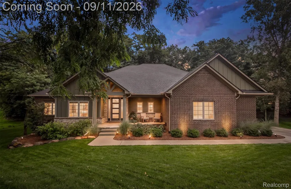 1220 Lacrosse Trail Oxford Charter Township, MI 48371