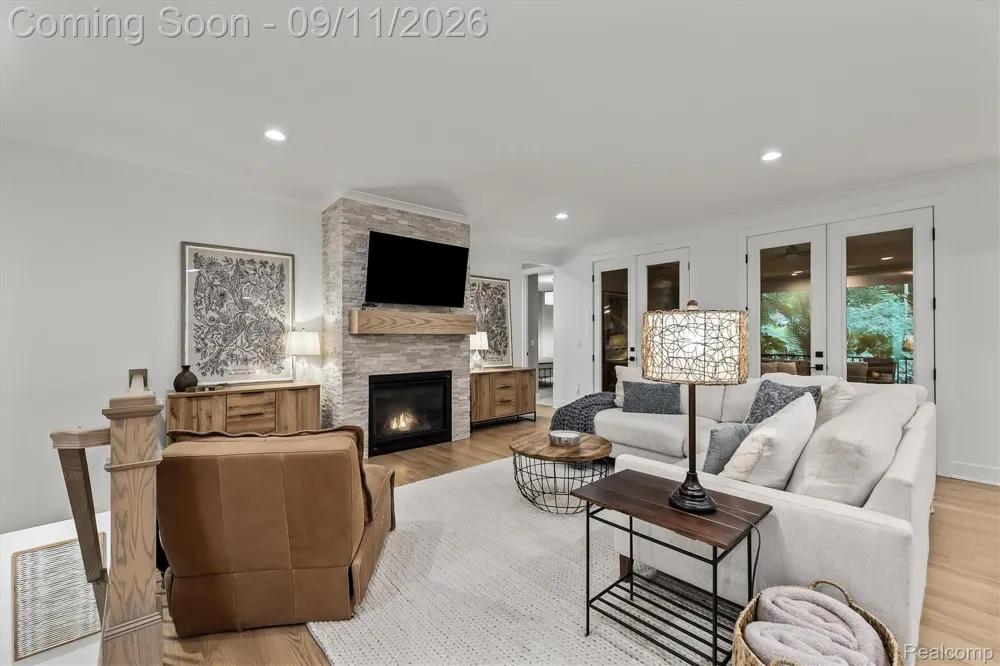 1220 Lacrosse Trail Oxford Charter Township, MI 48371