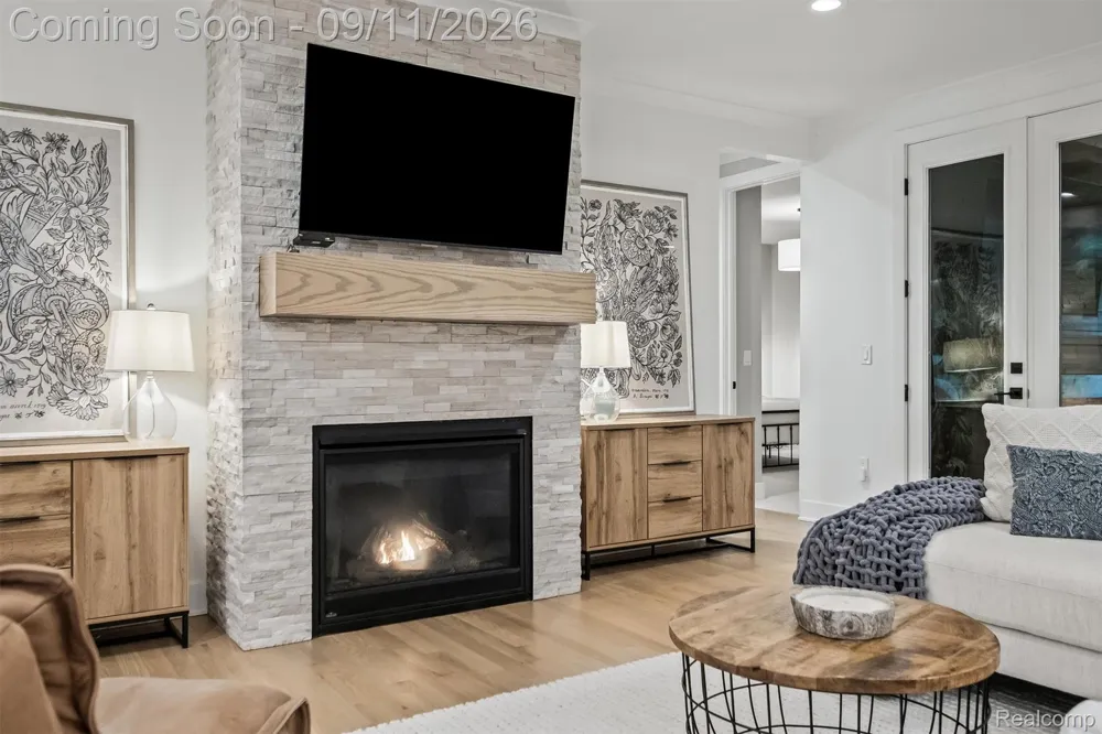 1220 Lacrosse Trail Oxford Charter Township, MI 48371