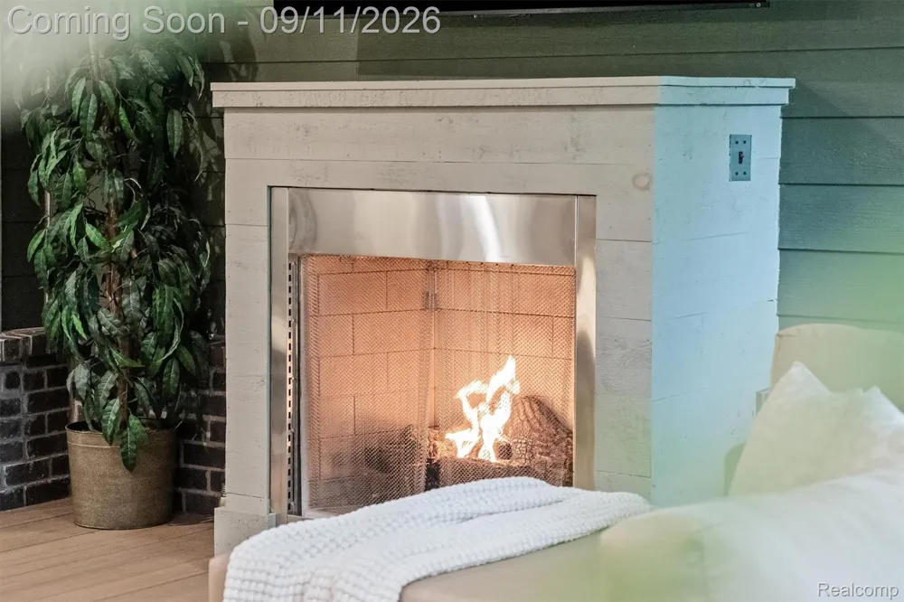 1220 Lacrosse Trail Oxford Charter Township, MI 48371