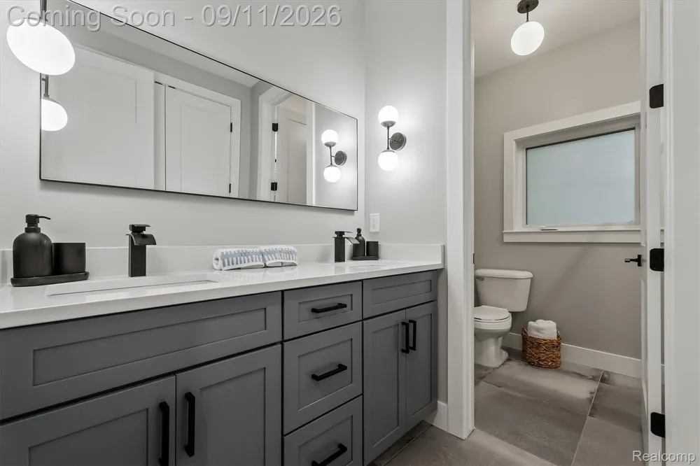 1220 Lacrosse Trail Oxford Charter Township, MI 48371