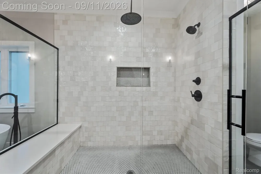 1220 Lacrosse Trail Oxford Charter Township, MI 48371