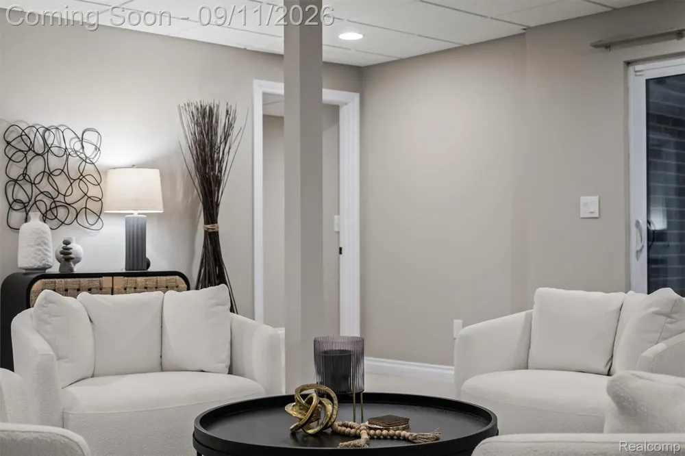 1220 Lacrosse Trail Oxford Charter Township, MI 48371