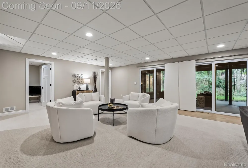 1220 Lacrosse Trail Oxford Charter Township, MI 48371