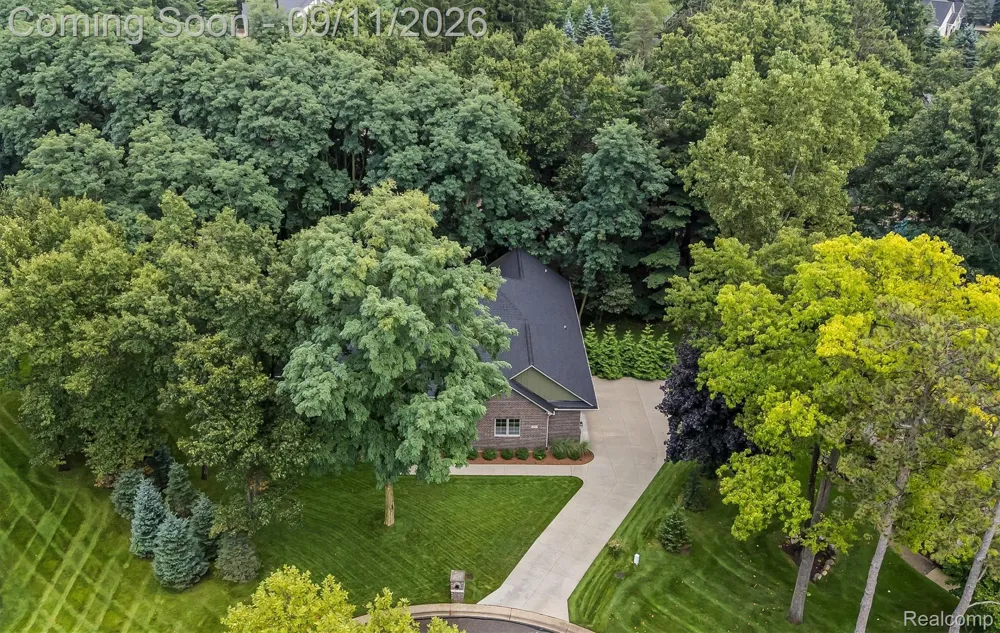 1220 Lacrosse Trail Oxford Charter Township, MI 48371