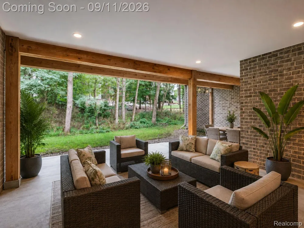 1220 Lacrosse Trail Oxford Charter Township, MI 48371