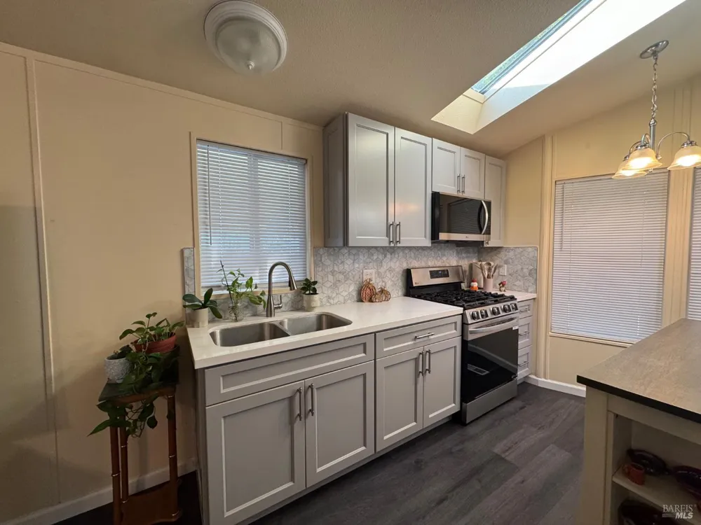 3 Wayside Drive Santa Rosa, CA 95407