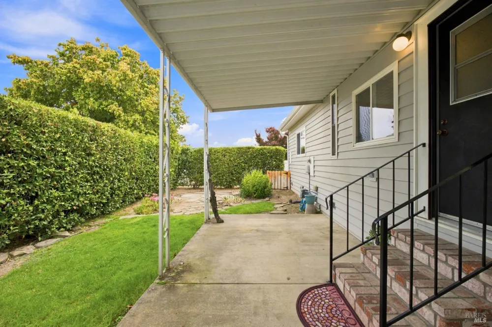 37 Falcon Crest Circle Napa, CA 94558