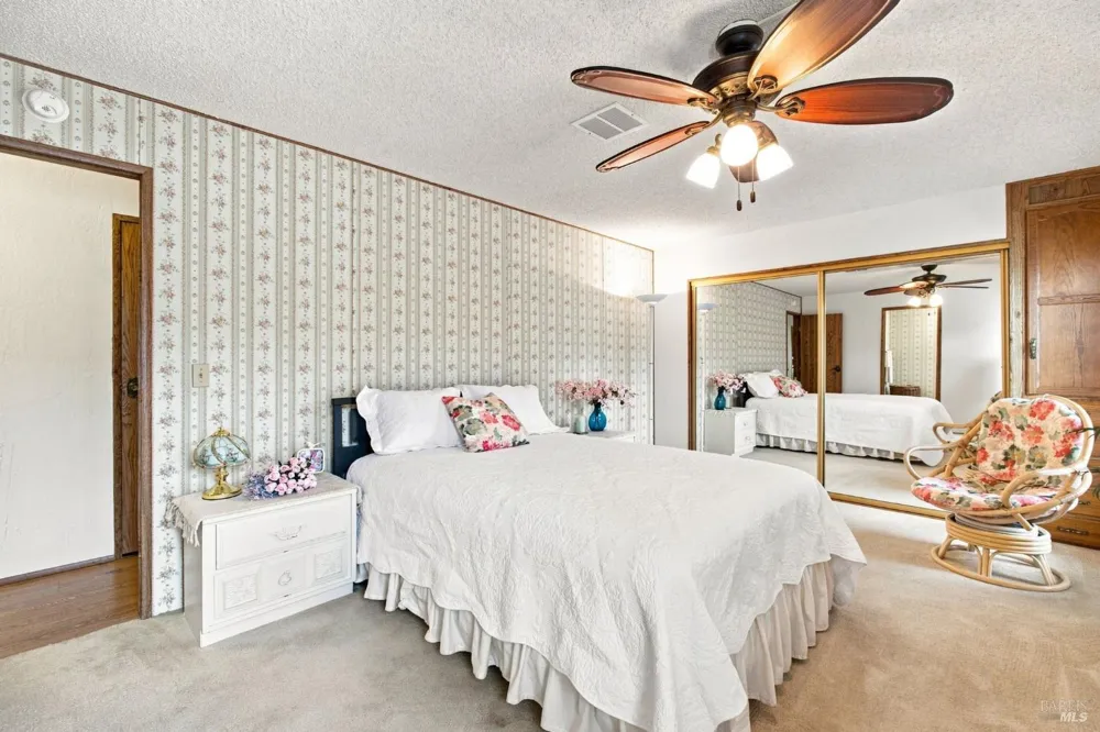 37 Falcon Crest Circle Napa, CA 94558