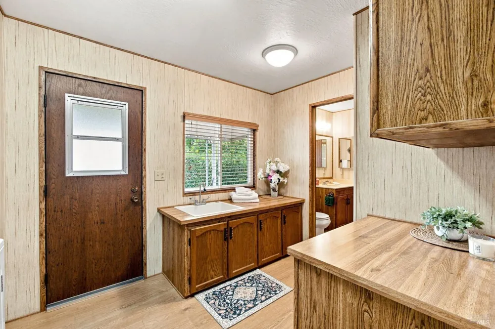 37 Falcon Crest Circle Napa, CA 94558