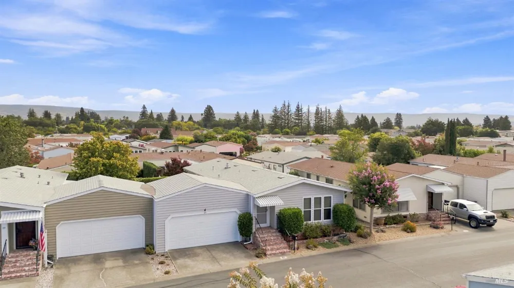 37 Falcon Crest Circle Napa, CA 94558