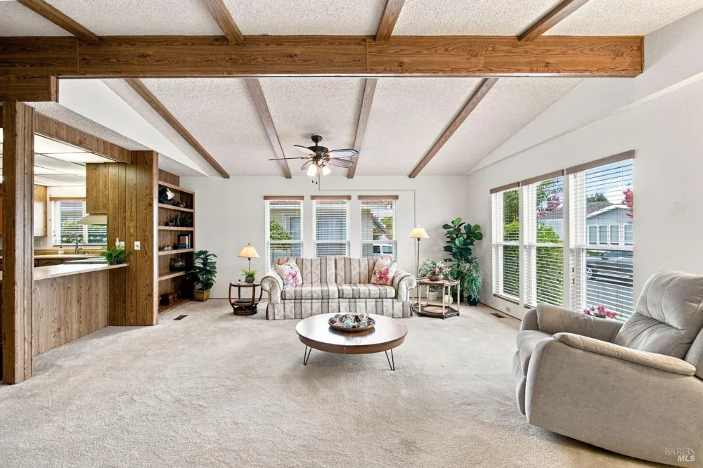 37 Falcon Crest Circle Napa, CA 94558