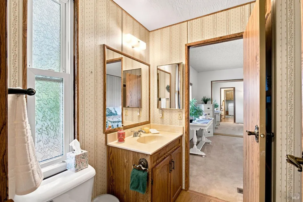 37 Falcon Crest Circle Napa, CA 94558