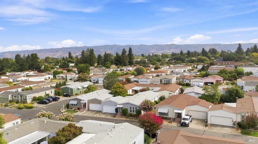 37 Falcon Crest Circle Napa, CA 94558