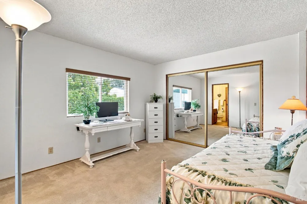 37 Falcon Crest Circle Napa, CA 94558