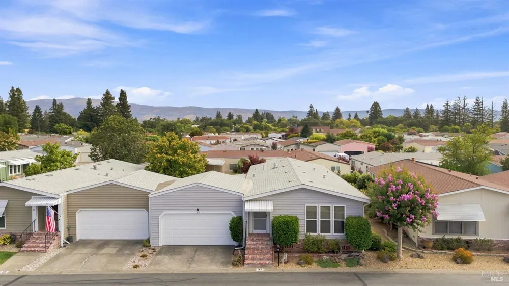 37 Falcon Crest Circle Napa, CA 94558