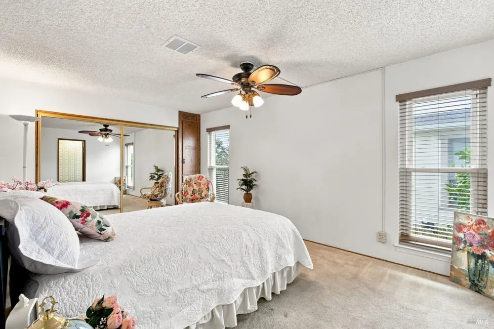 37 Falcon Crest Circle Napa, CA 94558