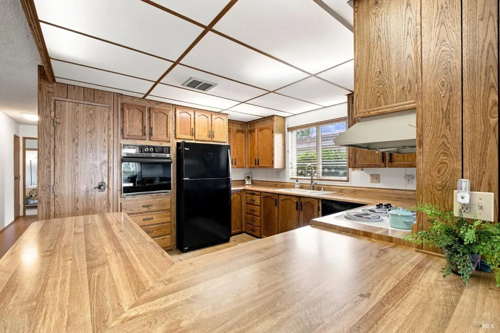 37 Falcon Crest Circle Napa, CA 94558