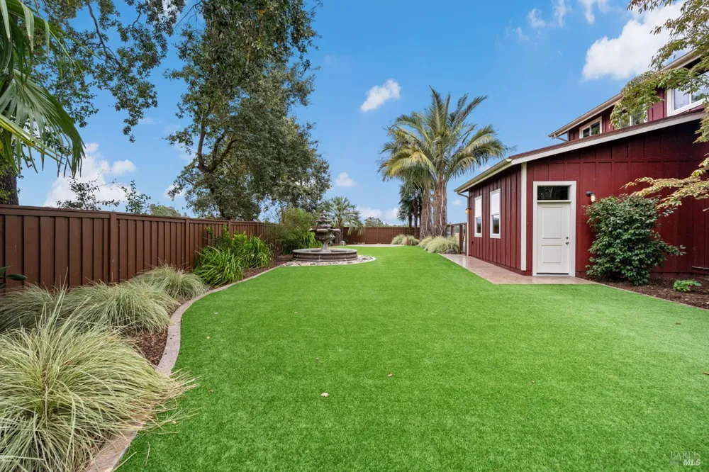 1636 Abramson Road Santa Rosa, CA 95401